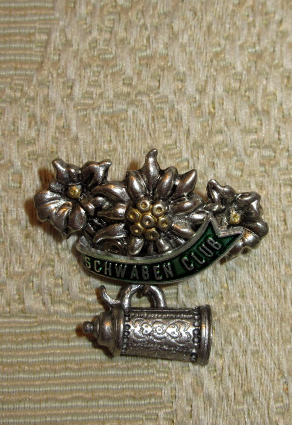 Hat or Lapel Pin Schwaben Club Edelweiss and Stein