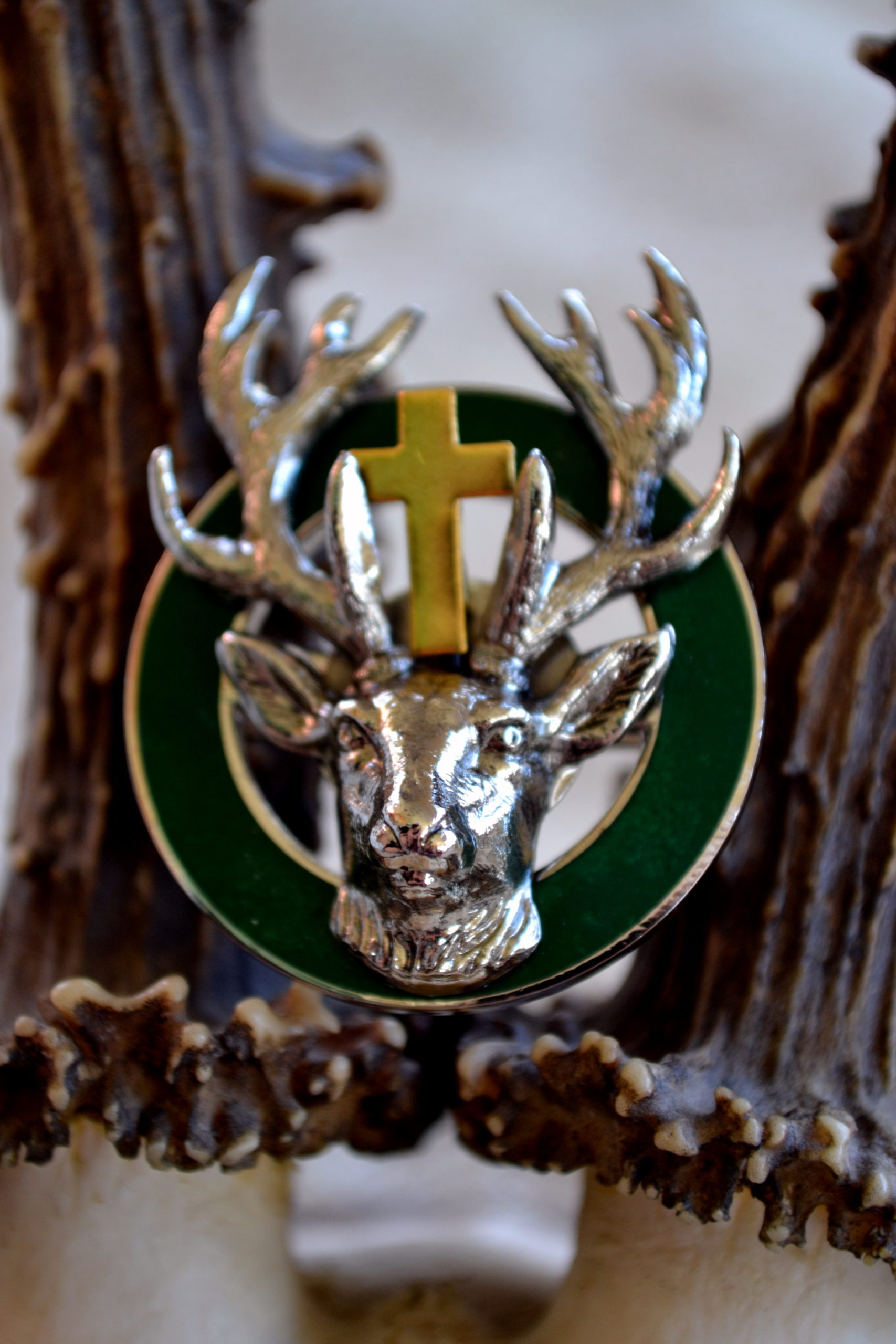 Hat or Lapel Pin Green Enamel with 3-Dimensional Stag
