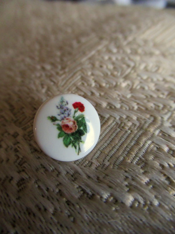 Button with Floral Bouquet Motif Shank Style Set of 10