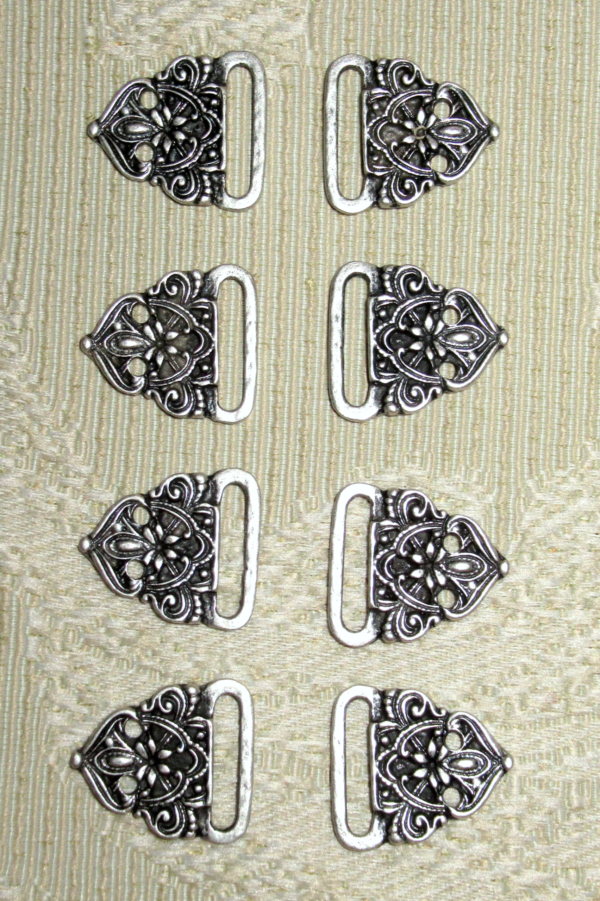 Dirndl Bodice Hooks Closed Loop Deco Style (8)