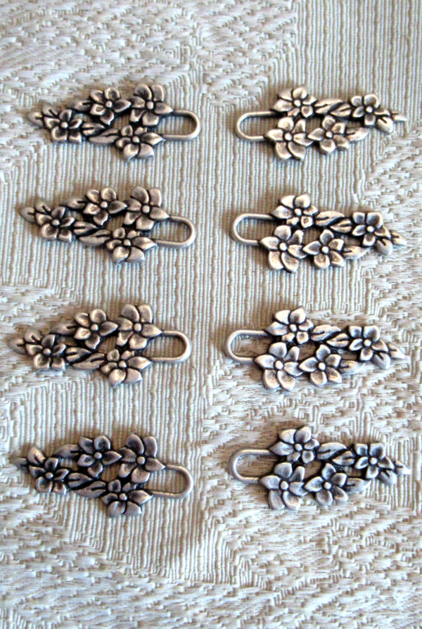 Dirndl Bodice Hooks Floral Loop (8)