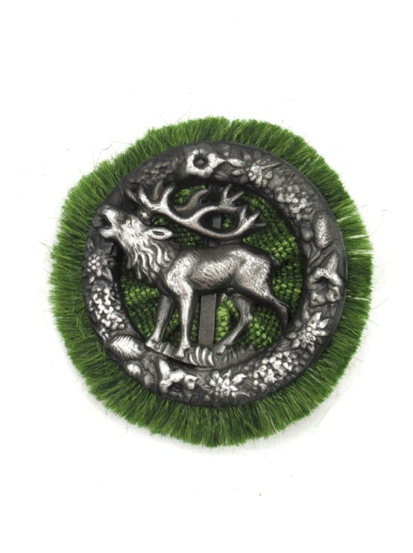 Hat Pin Rosette Pewter Standing Elk Motif