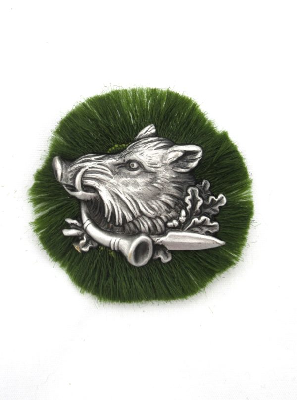 Hat Pin Rosette with Pewter Boar Head